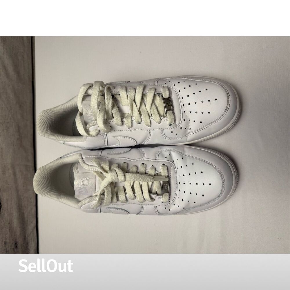 Nike Air Force 1 '07 Low Men's White Sneakers Size 8.5 Casual - Picture 2 of 9